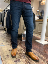 Load image into Gallery viewer, LEE Daren straight leg jean in dark wash from Gere Menswear
