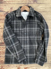 Load image into Gallery viewer, Casual Friday - Jenkey Check Overshirt - Grey 727
