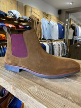 Load image into Gallery viewer, Azor brown suede boot with plum inserts from Gere Menswear (side view)

